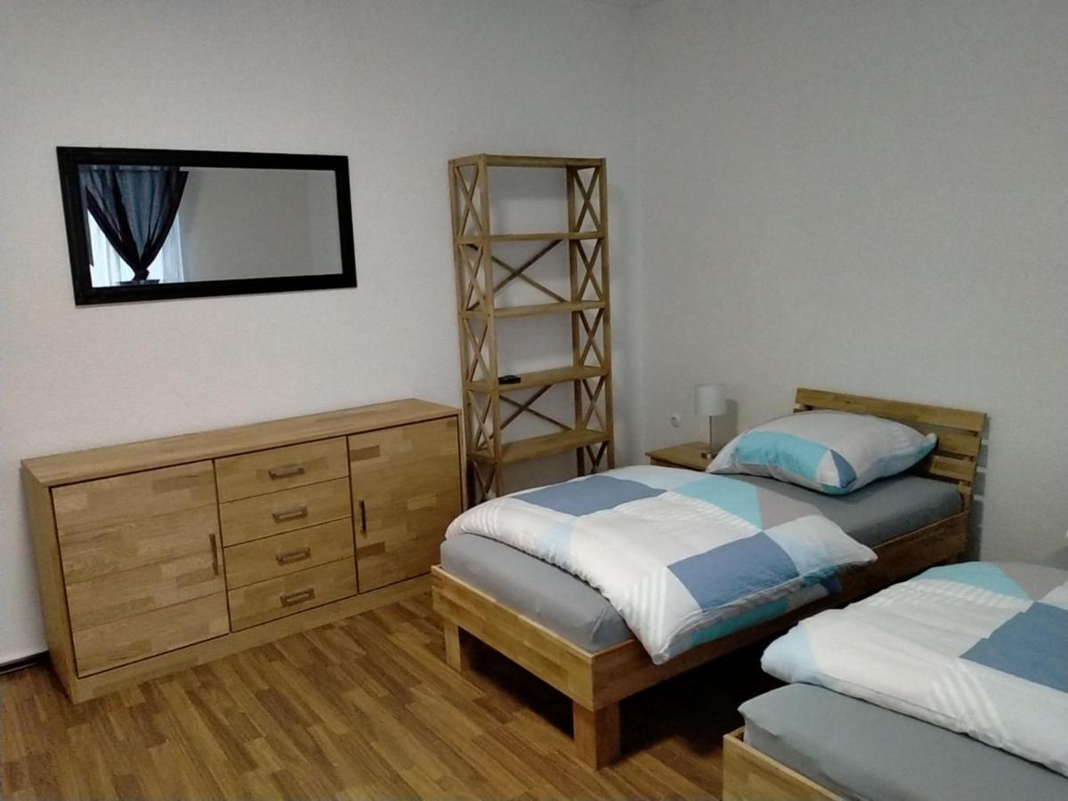 Ferienwohnung Macfewo Im Zentrum Von Mayen Exterior foto